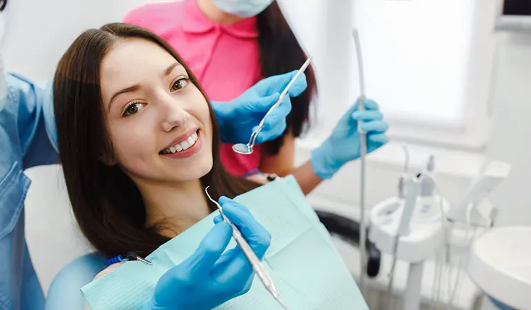 dokter gigi veneer surabaya Dokter gigi Venner Surabaya